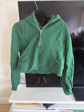 Lululemon Green scuba cropped sweatshirt